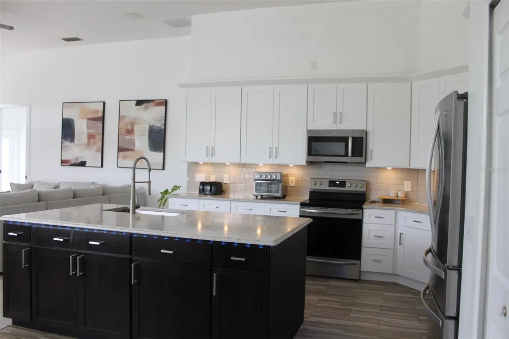 4529 CAESAR AVENUE Orlando, FL 32833