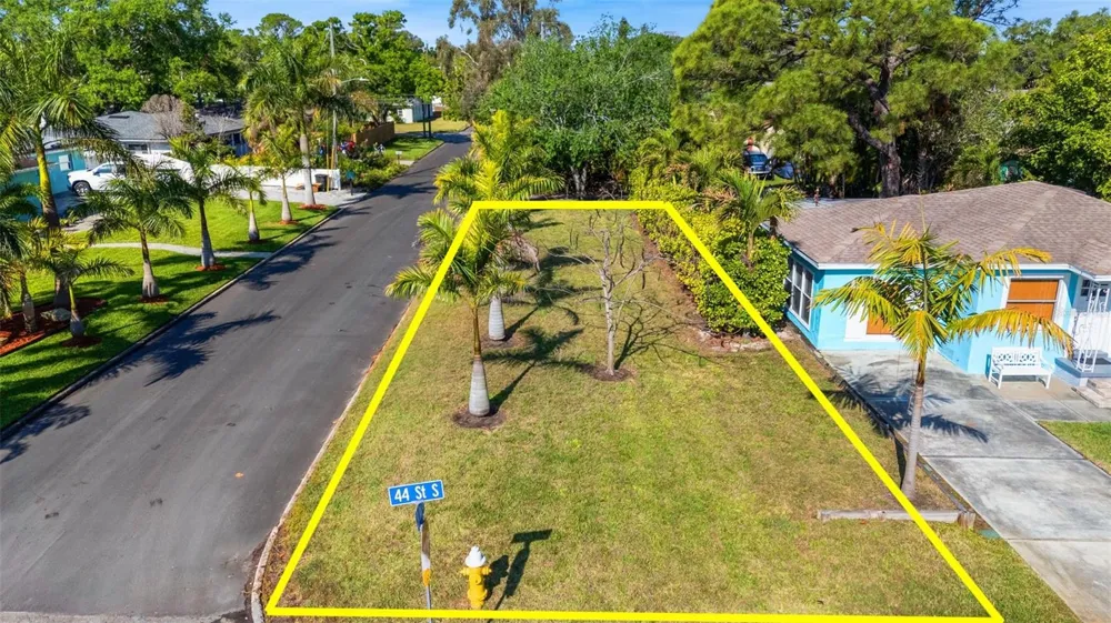44TH STREET S Gulfport, FL 33711