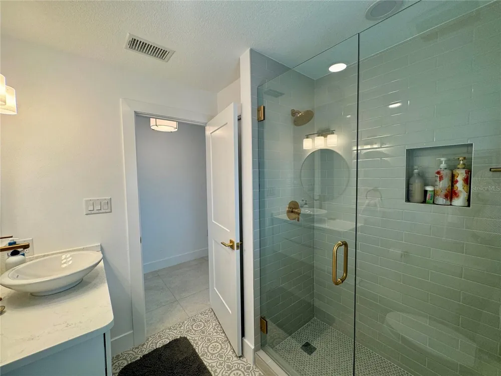 7372 MELALEUCA WAY Sarasota, FL 34242