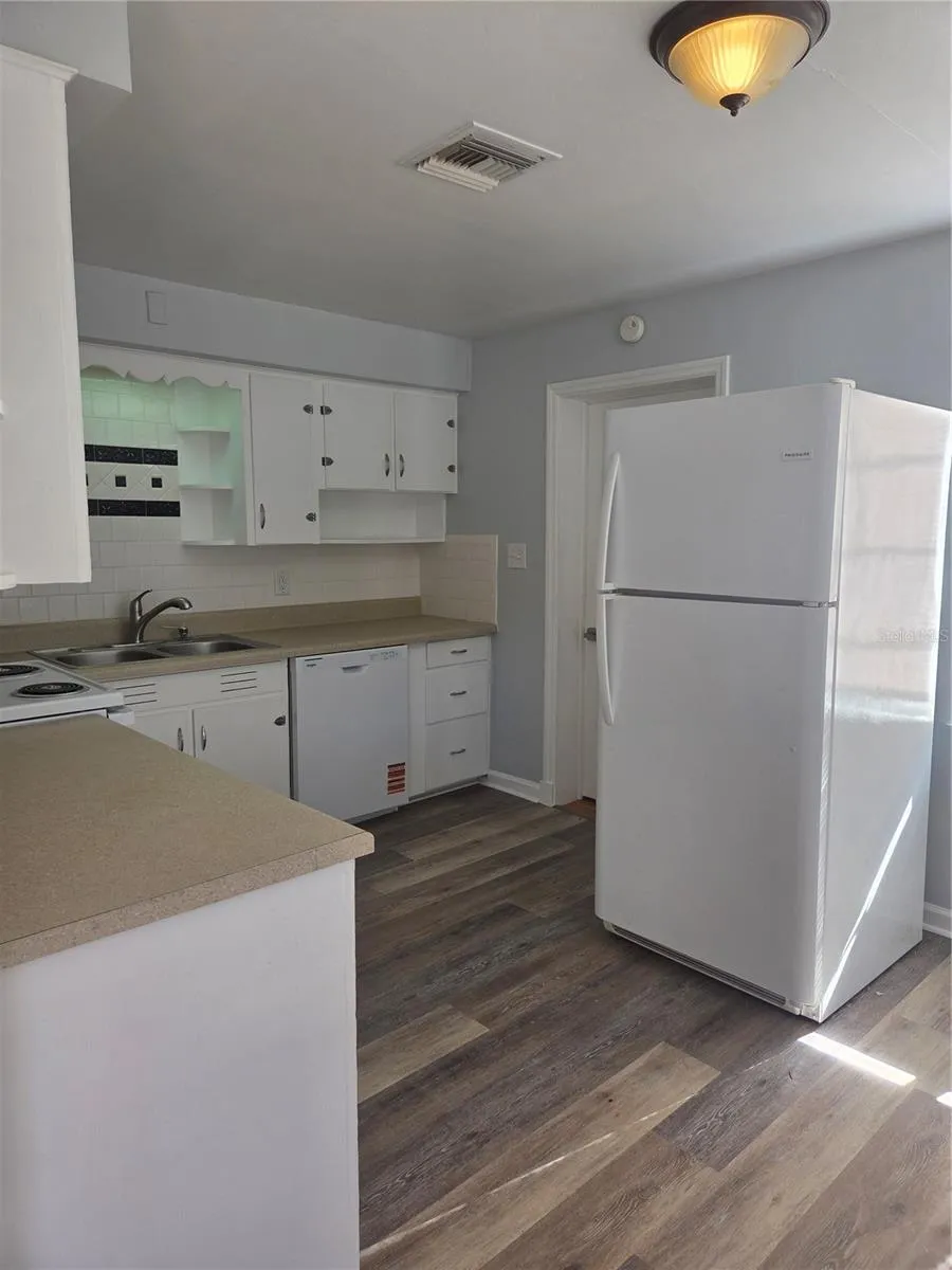 101 E ATWATER AVENUE Eustis, FL 32726