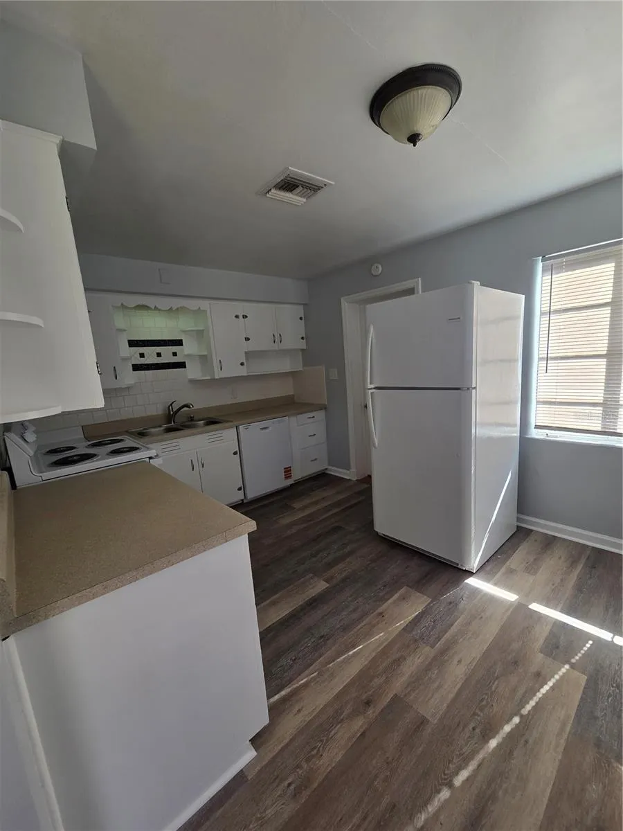 101 E ATWATER AVENUE Eustis, FL 32726