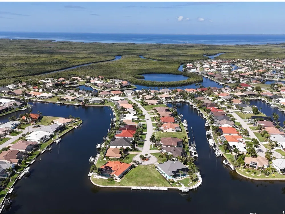 402 VALLETTA COURT Punta Gorda, FL 33950