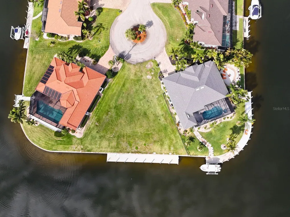 402 VALLETTA COURT Punta Gorda, FL 33950