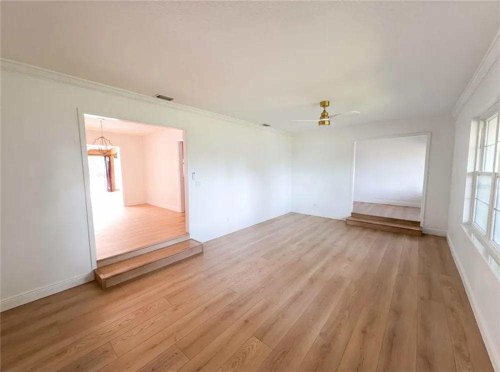 51 OAKLEIGH LANE Maitland, FL 32751
