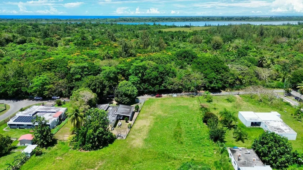 BO COTO NORTE, SECTOR GUAYANEY, MANATI Manati, PR 00674
