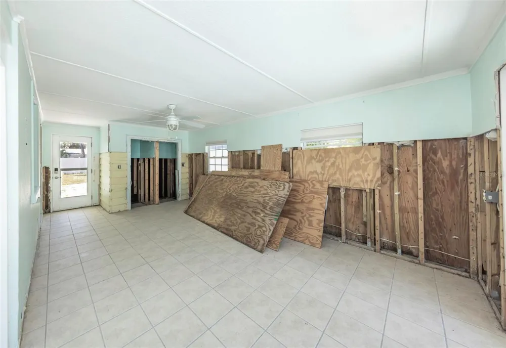 875 BRUCE AVENUE Clearwater, FL 33767