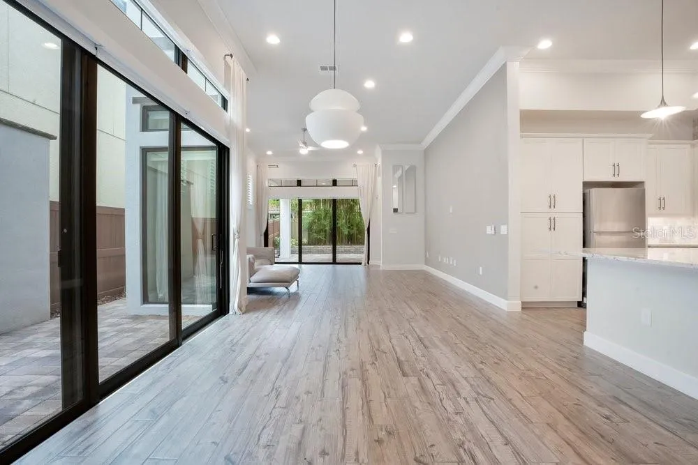 8394 VIA VITTORIA WAY Orlando, FL 32819