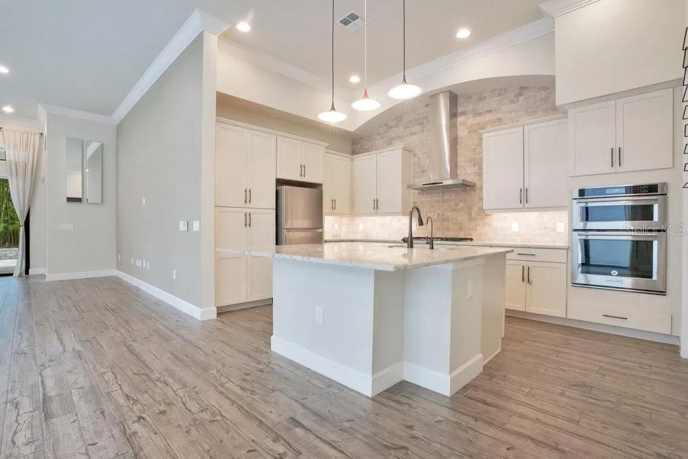 8394 VIA VITTORIA WAY Orlando, FL 32819