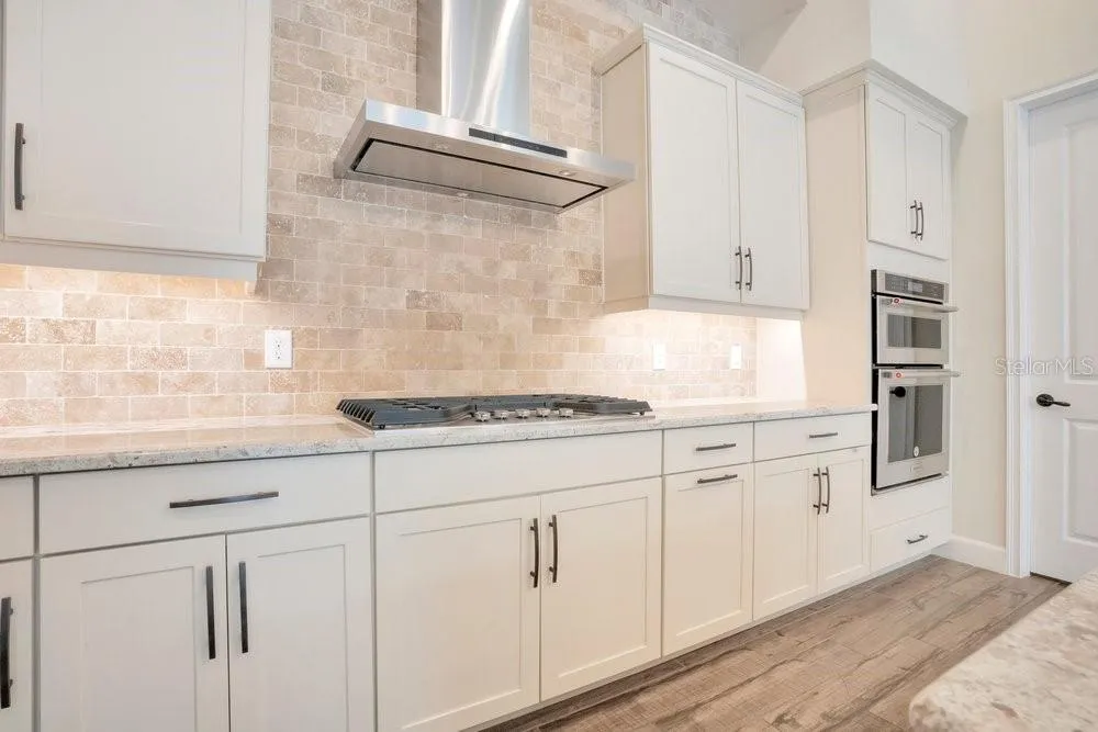 8394 VIA VITTORIA WAY Orlando, FL 32819