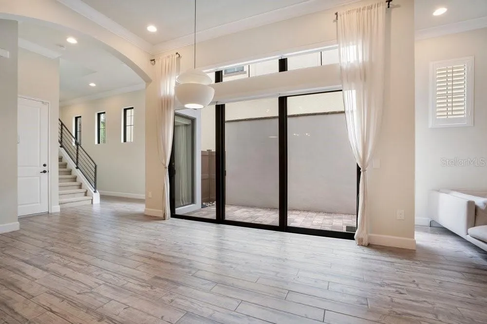 8394 VIA VITTORIA WAY Orlando, FL 32819