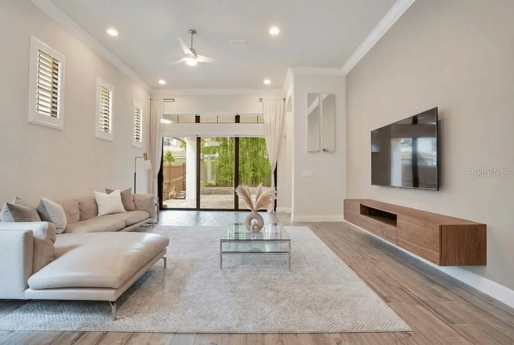 8394 VIA VITTORIA WAY Orlando, FL 32819