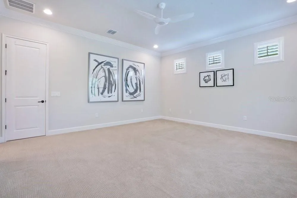 8394 VIA VITTORIA WAY Orlando, FL 32819