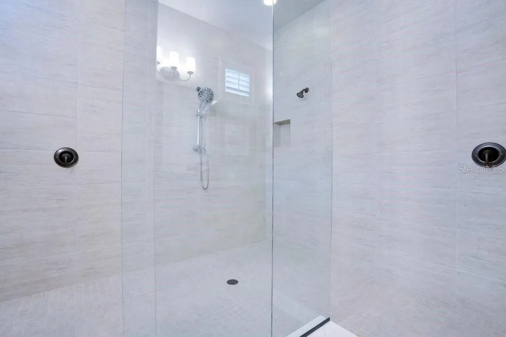 8394 VIA VITTORIA WAY Orlando, FL 32819