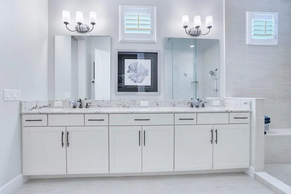 8394 VIA VITTORIA WAY Orlando, FL 32819