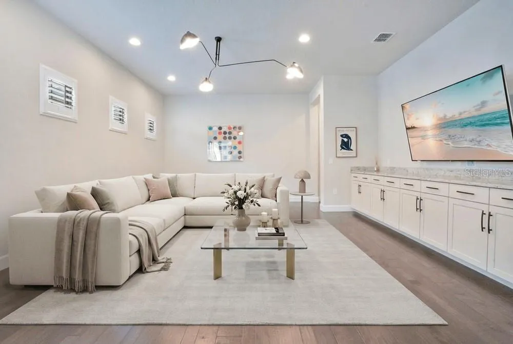 8394 VIA VITTORIA WAY Orlando, FL 32819