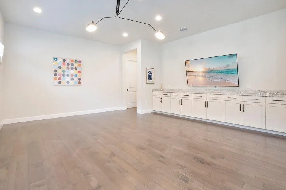 8394 VIA VITTORIA WAY Orlando, FL 32819