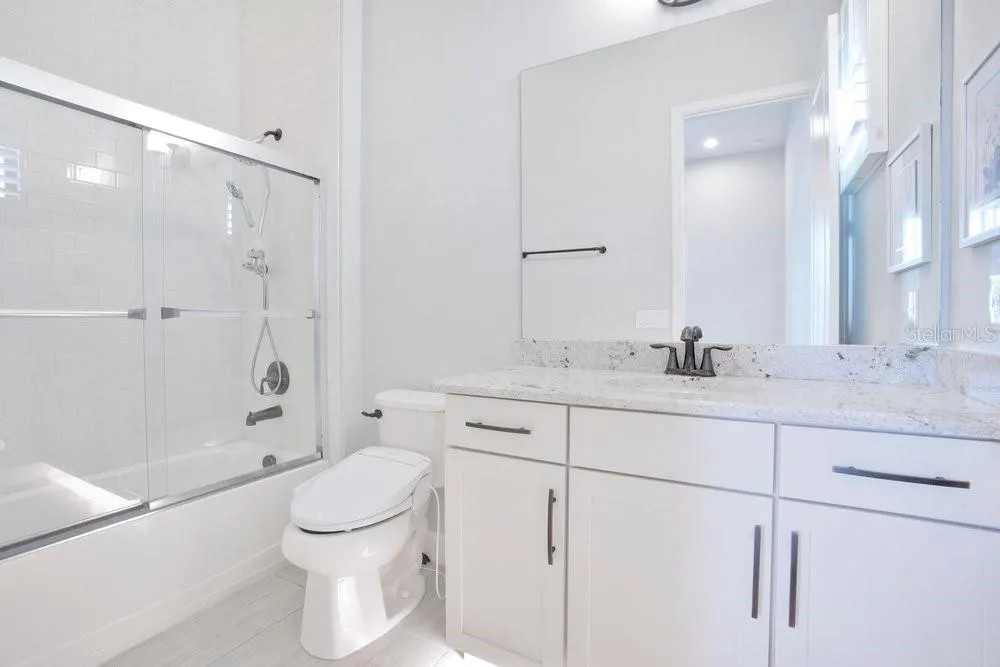 8394 VIA VITTORIA WAY Orlando, FL 32819