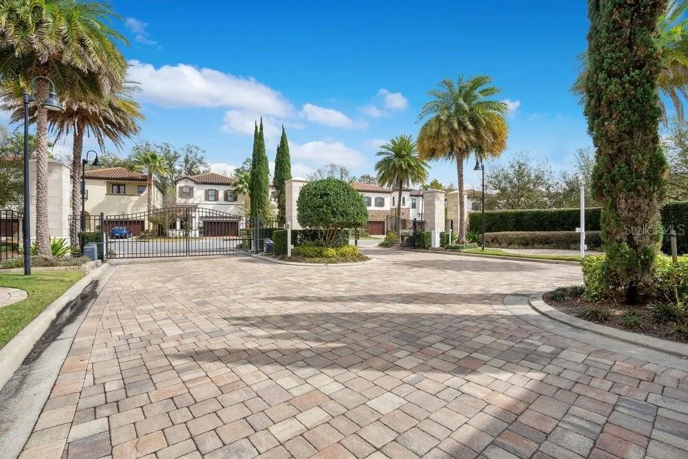 8394 VIA VITTORIA WAY Orlando, FL 32819