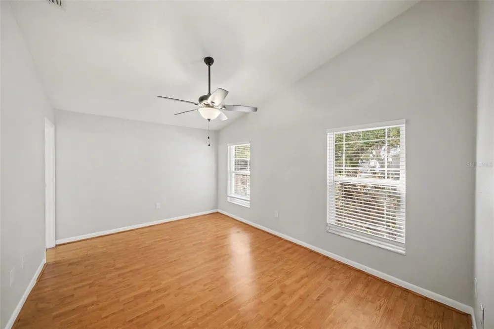 2424 CAMDEN OAKS PLACE Valrico, FL 33594