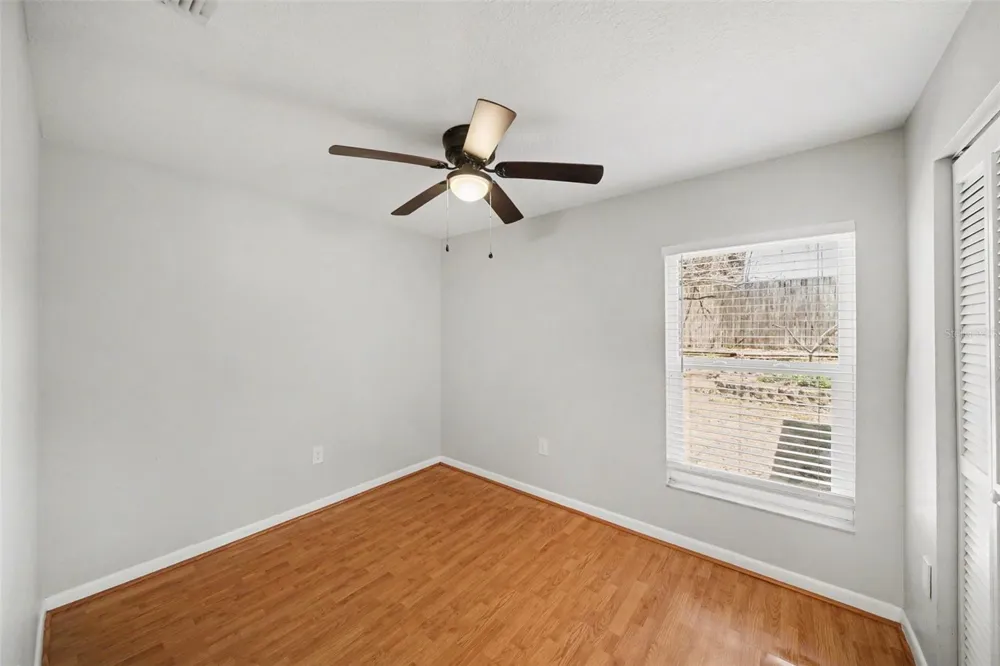 2424 CAMDEN OAKS PLACE Valrico, FL 33594