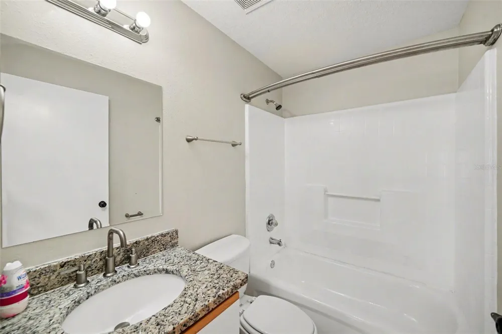 2424 CAMDEN OAKS PLACE Valrico, FL 33594