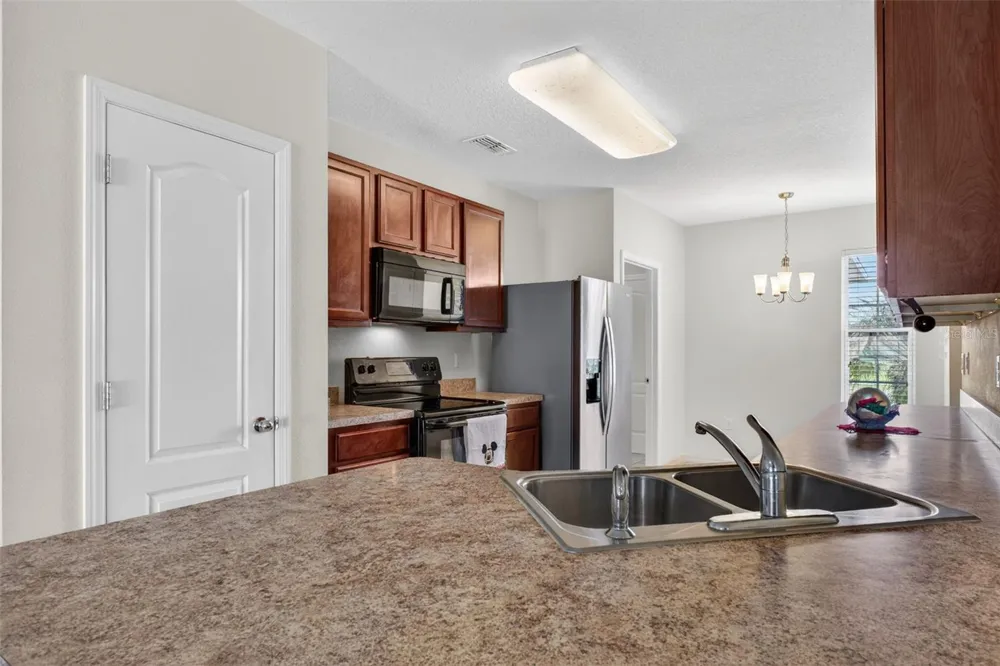 561 LAKE CUMMINGS WAY Lake Alfred, FL 33850