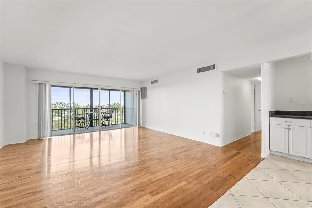 10355 PARADISE BOULEVARD #403 Treasure Island, FL 33706