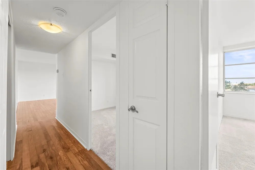 10355 PARADISE BOULEVARD #403 Treasure Island, FL 33706