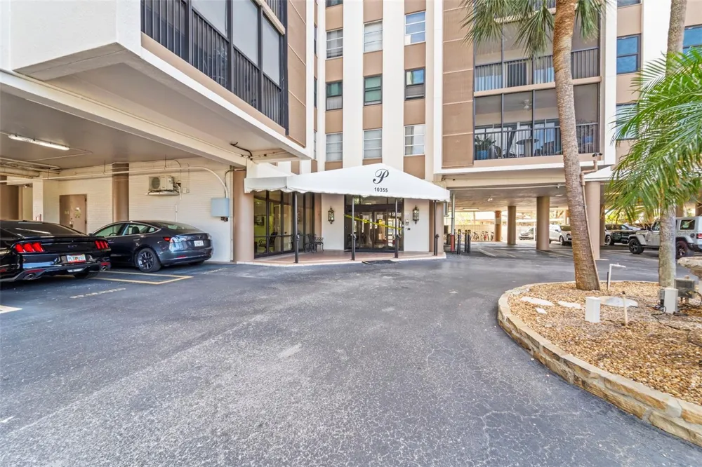 10355 PARADISE BOULEVARD #403 Treasure Island, FL 33706