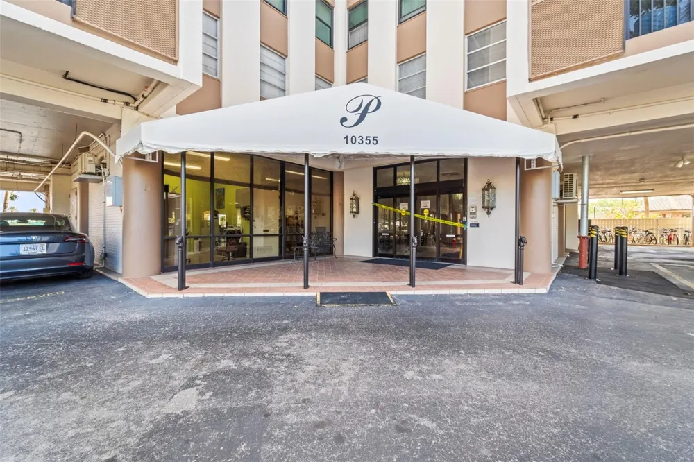 10355 PARADISE BOULEVARD #403 Treasure Island, FL 33706