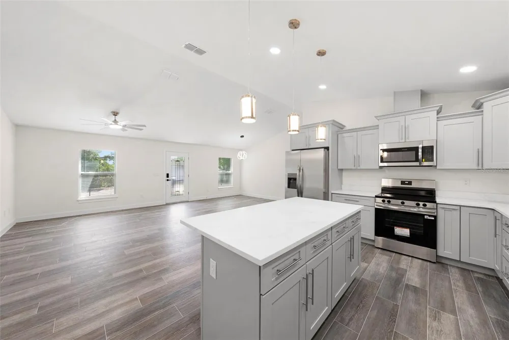 5062 80TH LANE St Petersburg, FL 33709