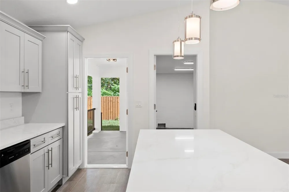 5062 80TH LANE St Petersburg, FL 33709