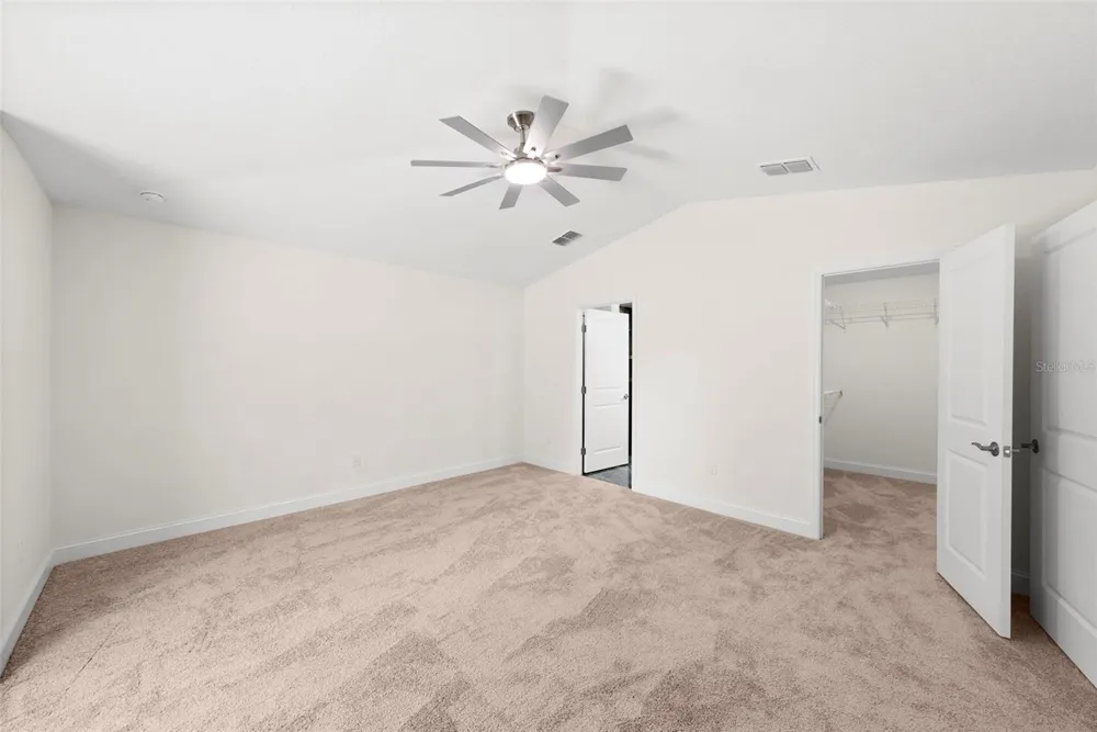 5062 80TH LANE St Petersburg, FL 33709