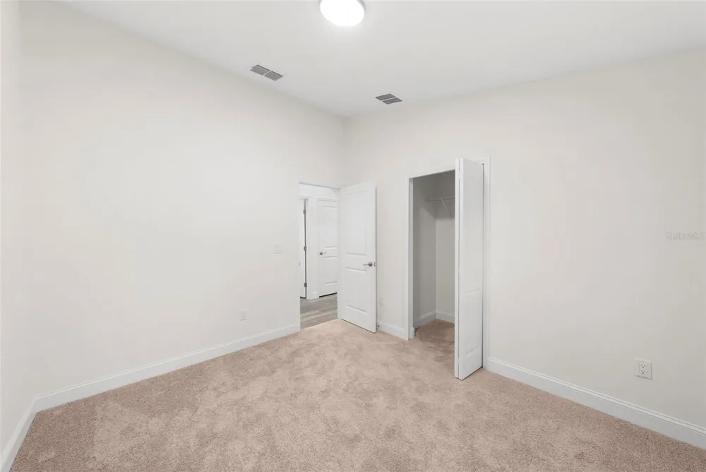 5062 80TH LANE St Petersburg, FL 33709