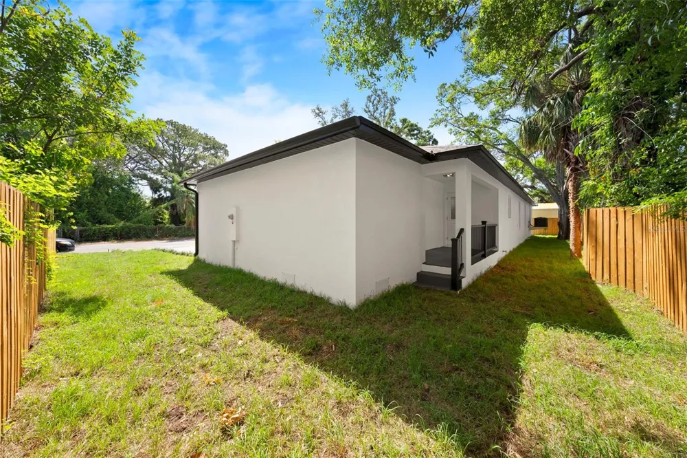 5062 80TH LANE St Petersburg, FL 33709
