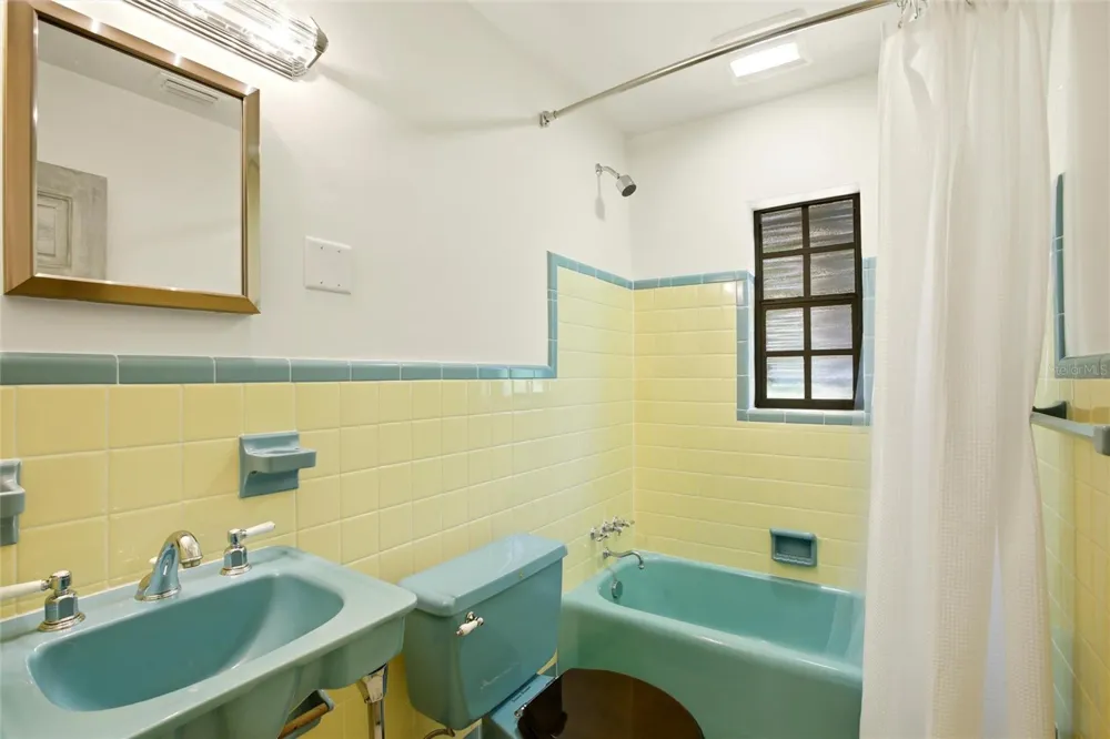 2706 RHODE ISLAND AVENUE Fort Myers, FL 33916