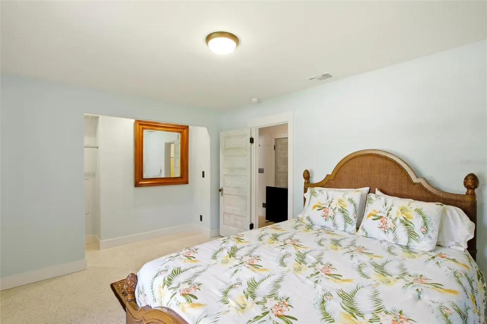 2706 RHODE ISLAND AVENUE Fort Myers, FL 33916