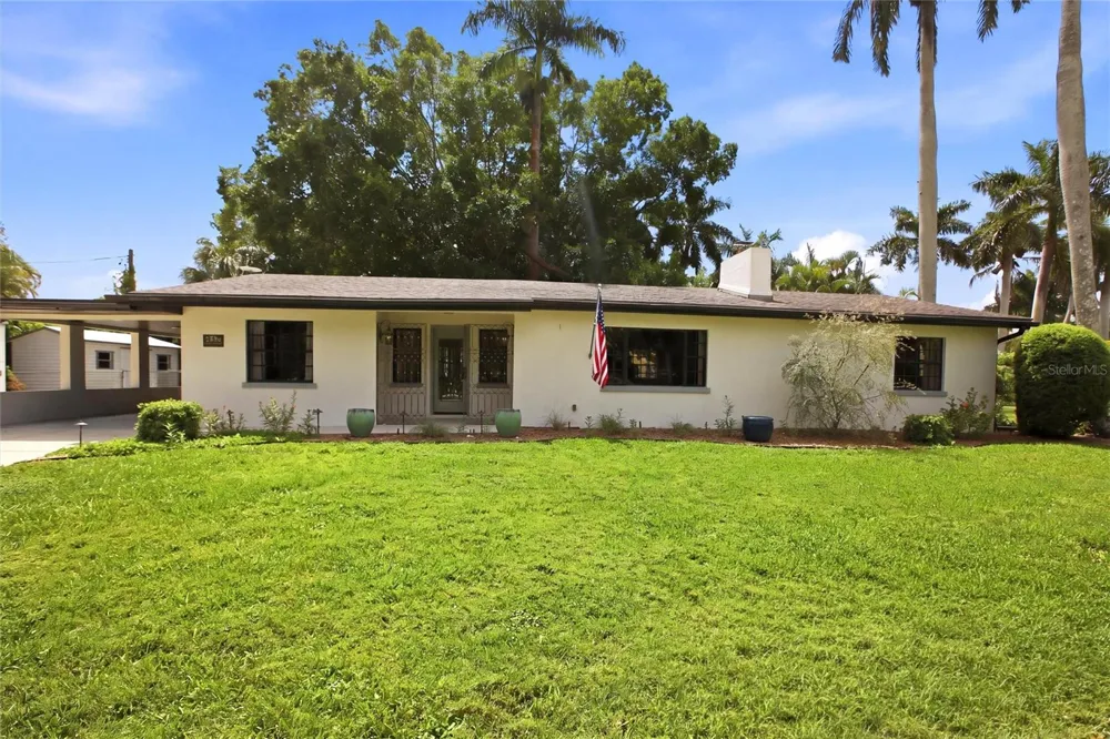 2706 RHODE ISLAND AVENUE Fort Myers, FL 33916