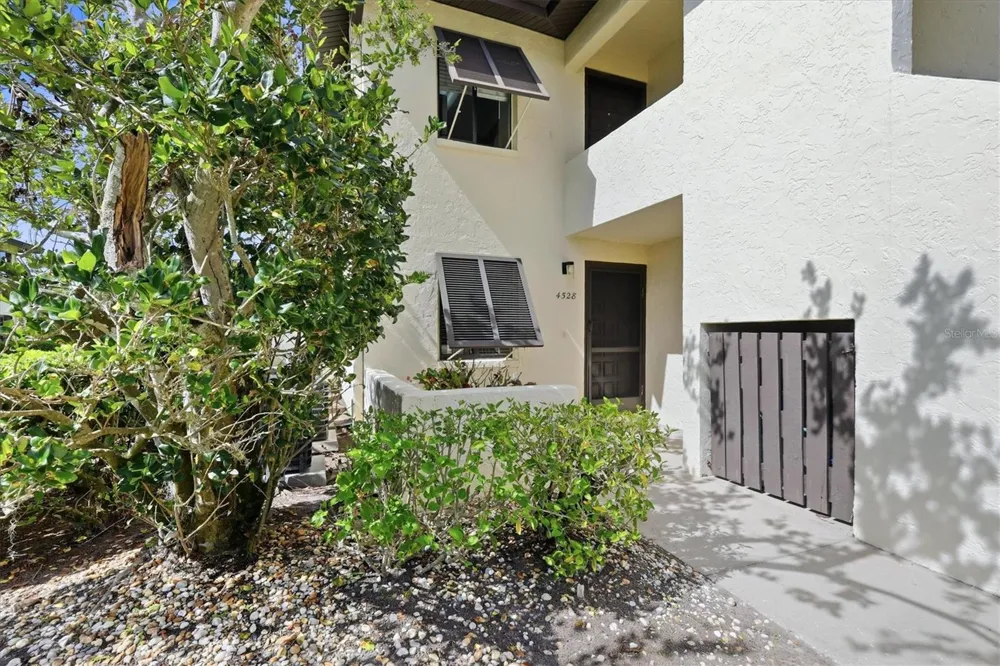 4528 LONGWATER #35 Sarasota, FL 34235