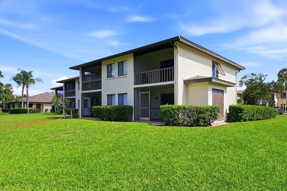 4528 LONGWATER #35 Sarasota, FL 34235