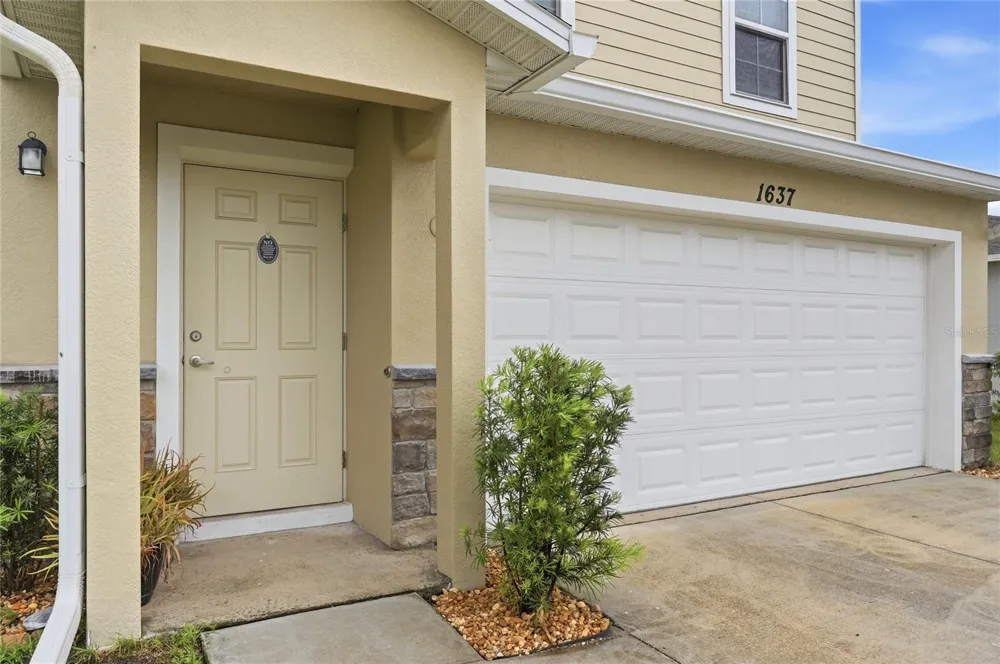 1637 MARBLE STREET Sebring, FL 33870