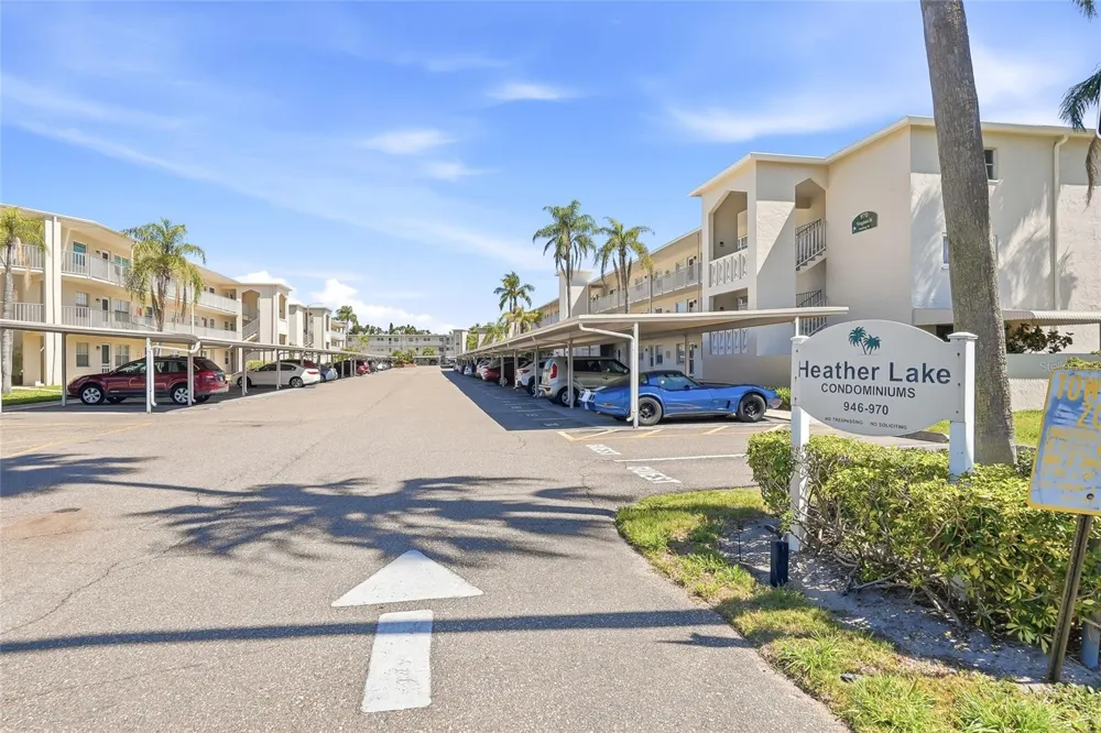952 VIRGINIA STREET #202 Dunedin, FL 34698