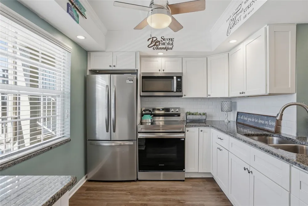 952 VIRGINIA STREET #202 Dunedin, FL 34698