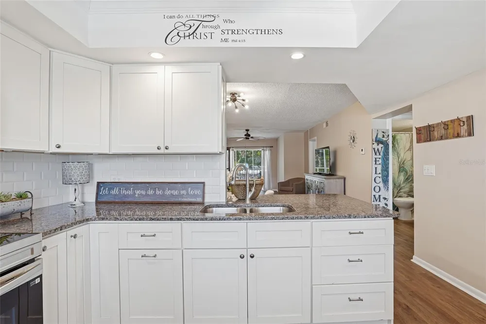 952 VIRGINIA STREET #202 Dunedin, FL 34698