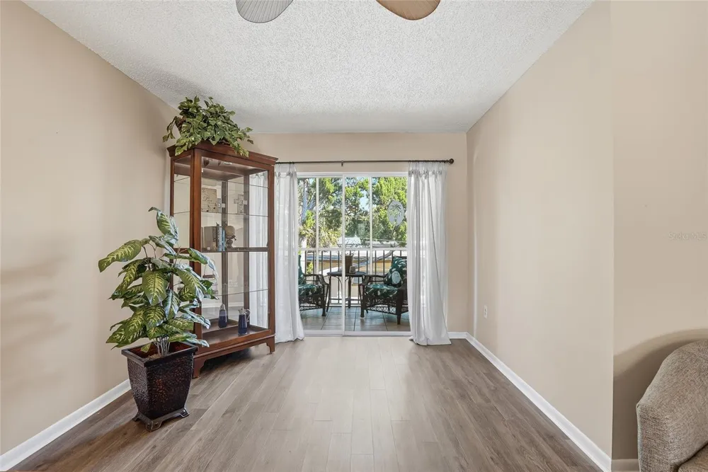 952 VIRGINIA STREET #202 Dunedin, FL 34698