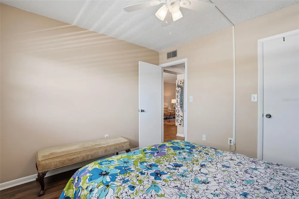 952 VIRGINIA STREET #202 Dunedin, FL 34698