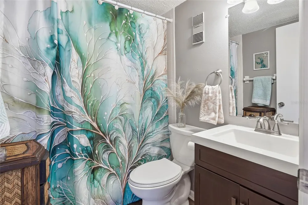 952 VIRGINIA STREET #202 Dunedin, FL 34698