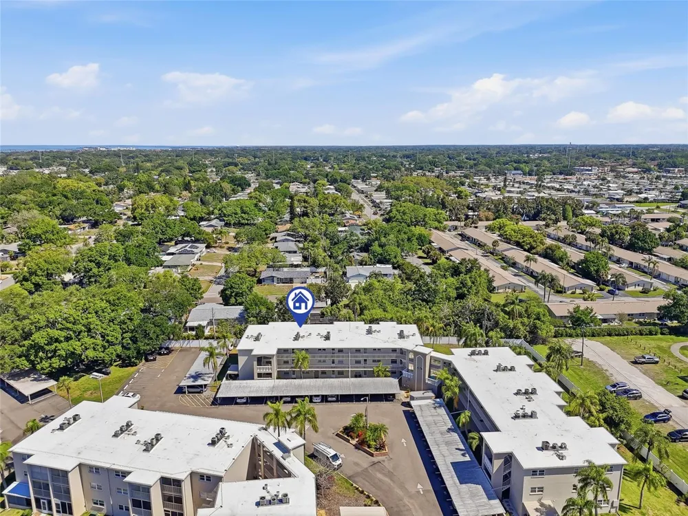 952 VIRGINIA STREET #202 Dunedin, FL 34698