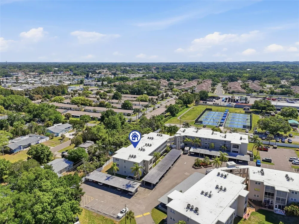 952 VIRGINIA STREET #202 Dunedin, FL 34698