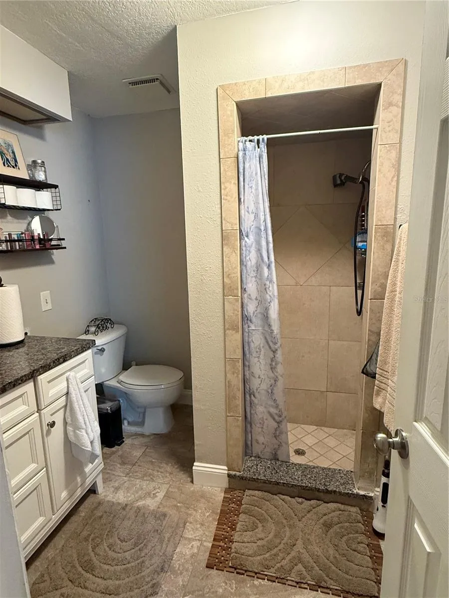 1405 JACKSON AVENUE Daytona Beach, FL 32117